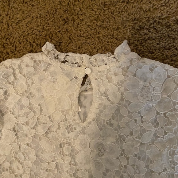 Embossed off-white/eggshell lace blouse size M - Picture 4 of 4
